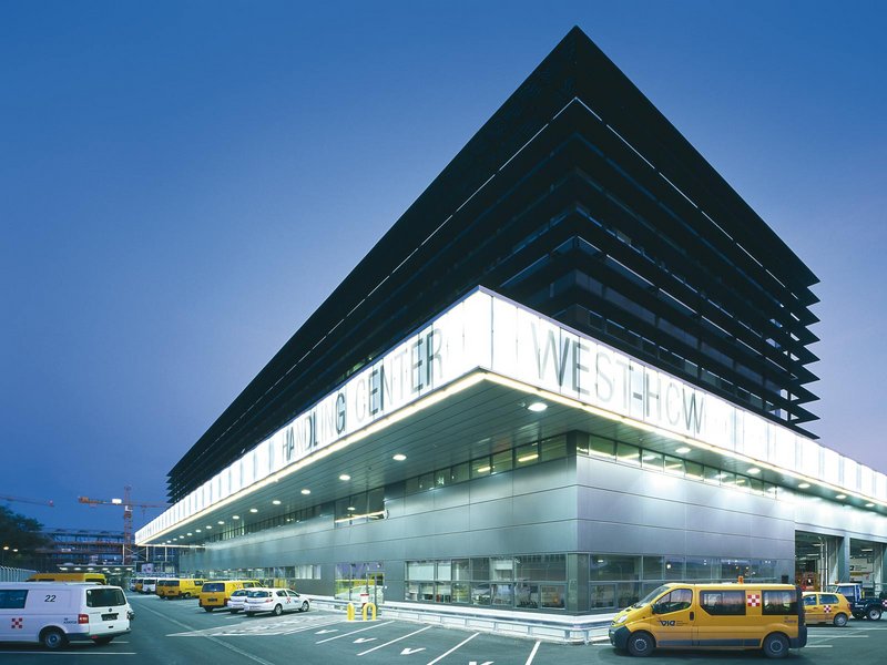 Andreas Treusch: Air Cargo Center und Handling Center West - best architects 07