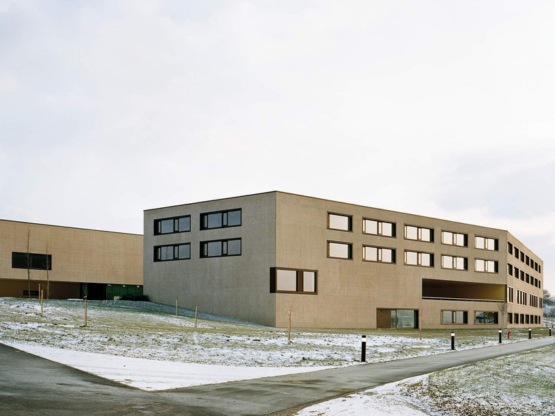 Boegli Kramp: Interkantonales Gymnasium der Region Broye in Payerne - best architects 08