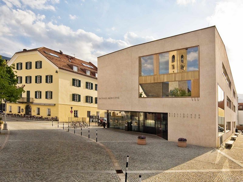 pedevilla architekten / kurt egger: Gemeindehaus St. Lorenzen - best architects 11