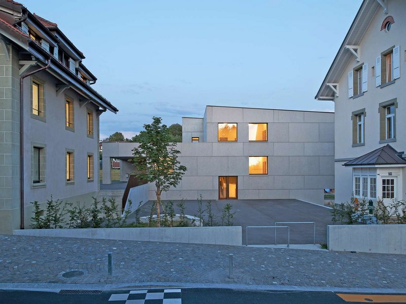 Esposito & Javet architectes: Schulzentrum Vers-chez-les-Blanc - best architects 11