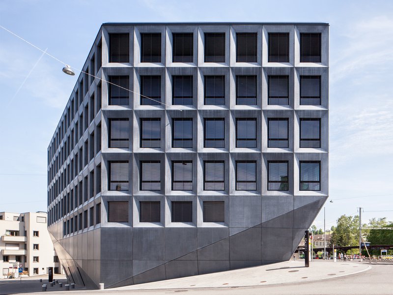 Christ & Gantenbein: Geschäftshaus am Bahnhofsplatz - best architects 14