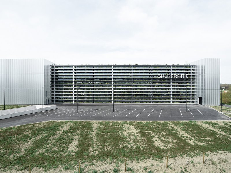 Peter Kunz Architektur mit Atelier Strut: Headquarter Sky-Frame - best architects 16