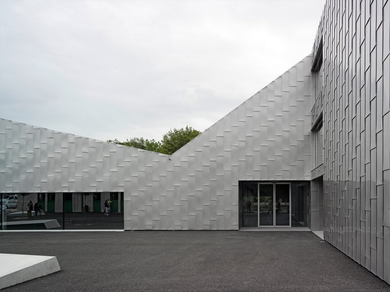 rk studio: Moréchon school centre - best architects 18
