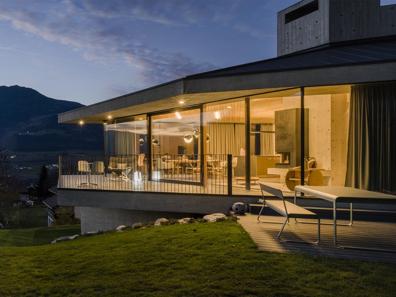 MoDus Architects – Sandy Attia, Matteo Scagnol: Ein Haus am Hang - best architects 20