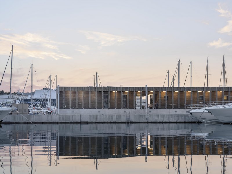HEAMS & MICHEL Architectes: New services for boat users on the port of Cannes  - best architects 20