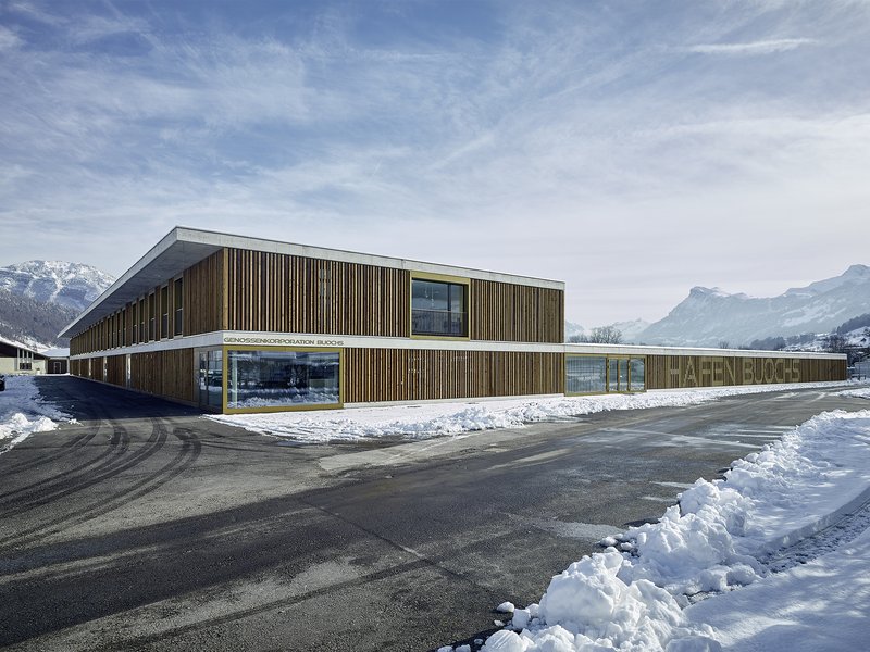 hoeingvoney Architekten: New build harbour and water sports centre Buochs - best architects 20