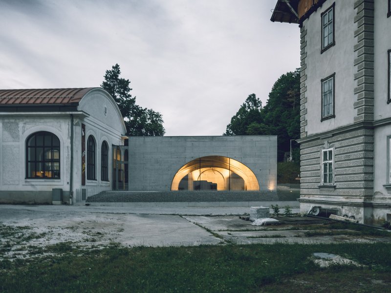 Baukooperative: Salon Neuhaus – a glass pavilion surrounded by nature - best architects 22