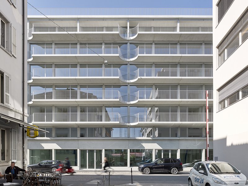Roman Sigrist Architektur: Residential and commercial building Neustadtstrasse, Lucerne - best architects 23 in Gold