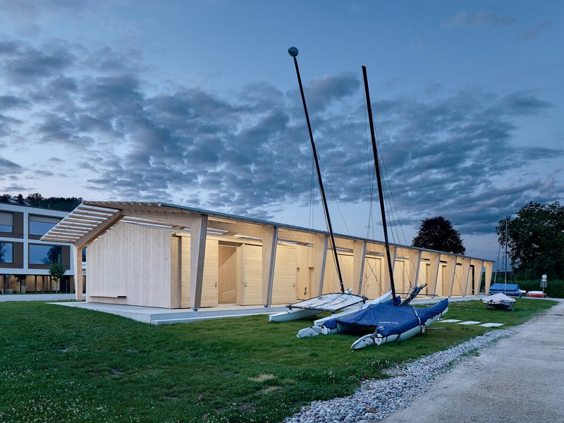 Atelier Pulver Architectes: Wassersportzentrum - best architects 23