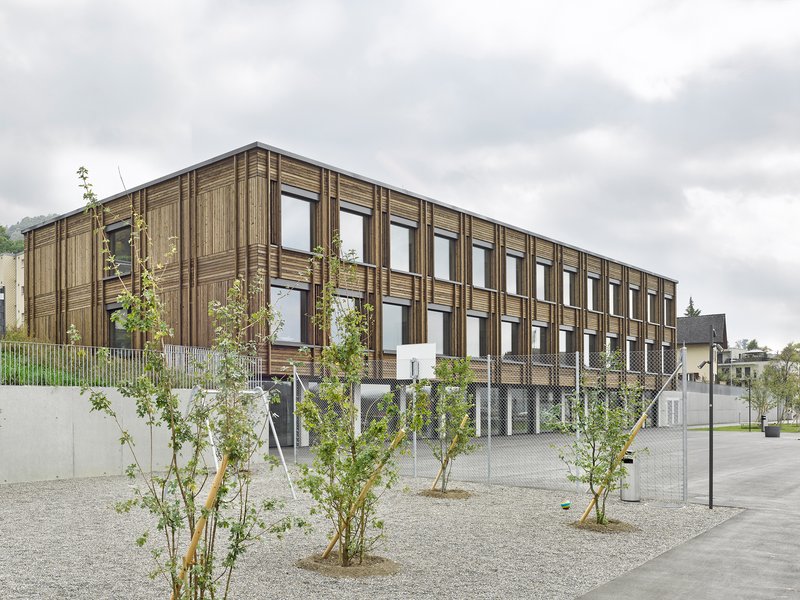 MJ2B Architekten: Schoolhouse and gymnasium, Holderbank - best architects 24